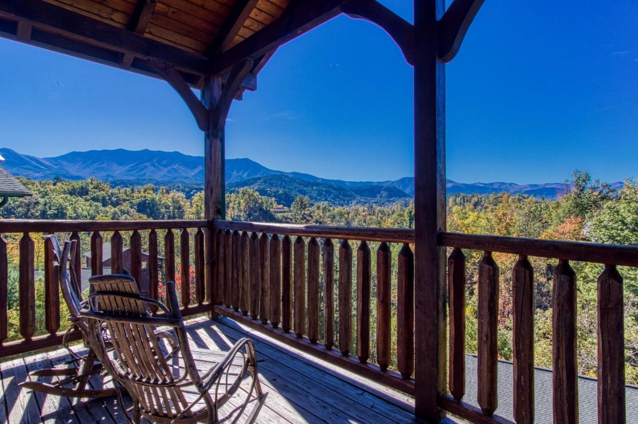 Lazy Bear Lodge, Hot Tub, Resort Pool, Wifi, 1089 Free Tickets Each Paid Day, Dollywood And More Gatlinburg Exterior photo
